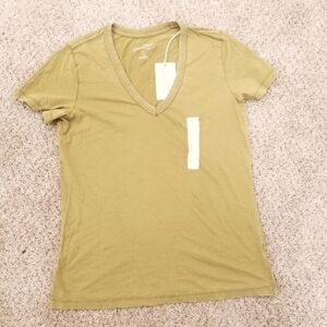 Universal Thread Vneck Top